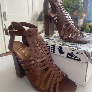 Brown heeled sandals by Bamboo